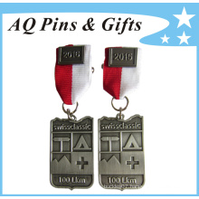 Marathon Metal Badge Medallion with Antique Silver Plating (badge-129)